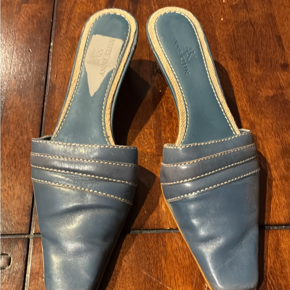 Anne Klein Blue Leather Mules vintage 1980s size 7, medium